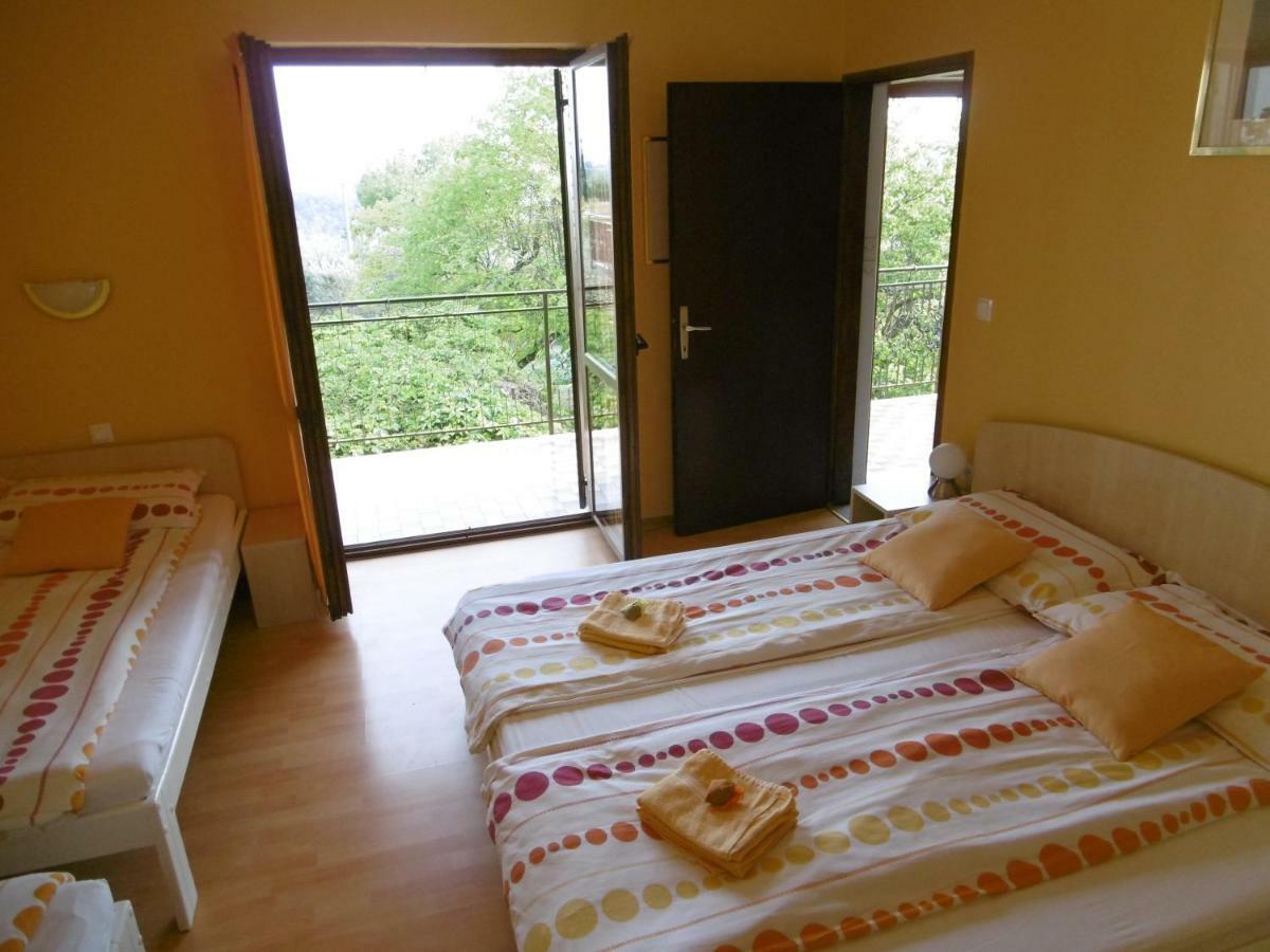 Apartment Perfect Sea View Люция Екстериор снимка